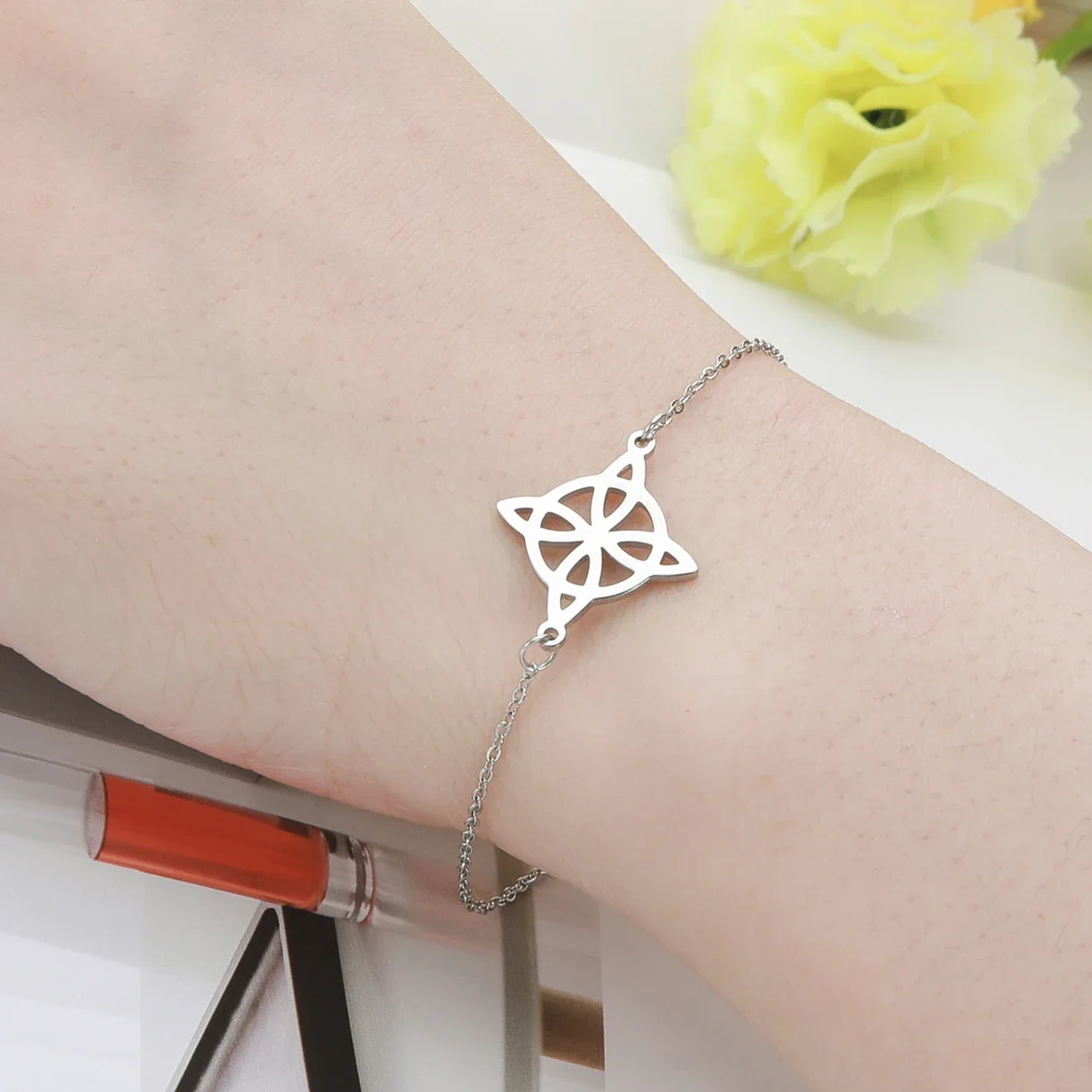 Skyrim Trendy Geometric Witch Celtics Knot Charm Bracelet Men Women Female Stainless Steel Witchcraft Chain Love Bangles Jewelry