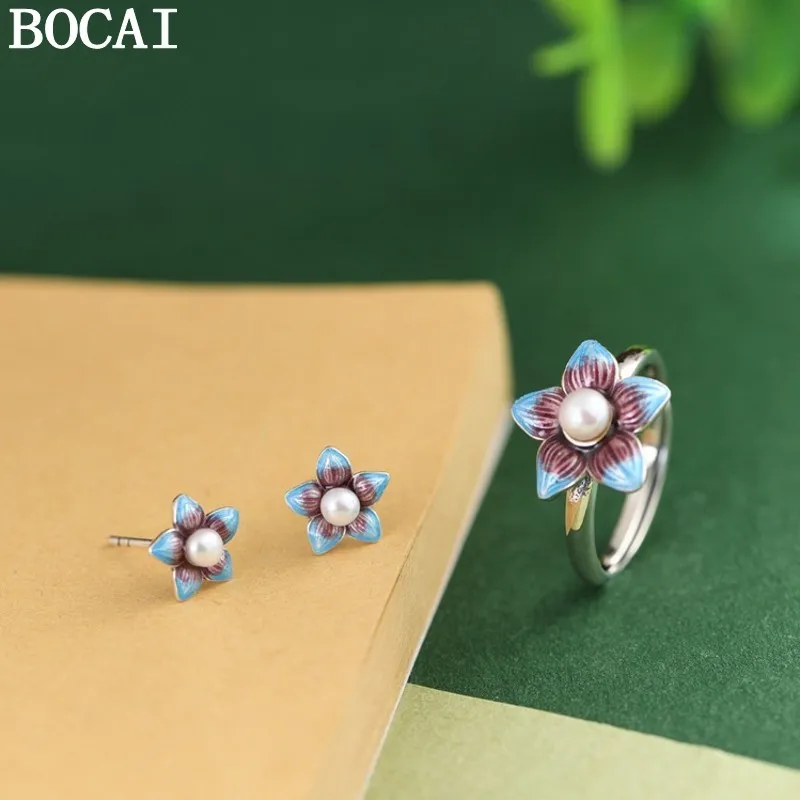 

Новое кольцо BOCAI из чистого серебра S925 в античном и художественном стиле с элементами клоазоне, маленьким цветочным узором и жемчугом.