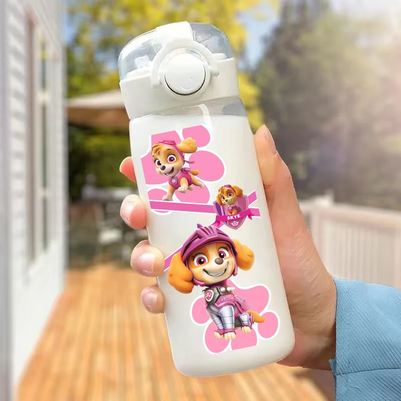 شفاطة شفافة للأطفال باو باترول ، زجاجة ماء بغطاء بوب محمول باليد ، كوب ترفيهي خارجي للكبار مضاد للسقوط والسفر