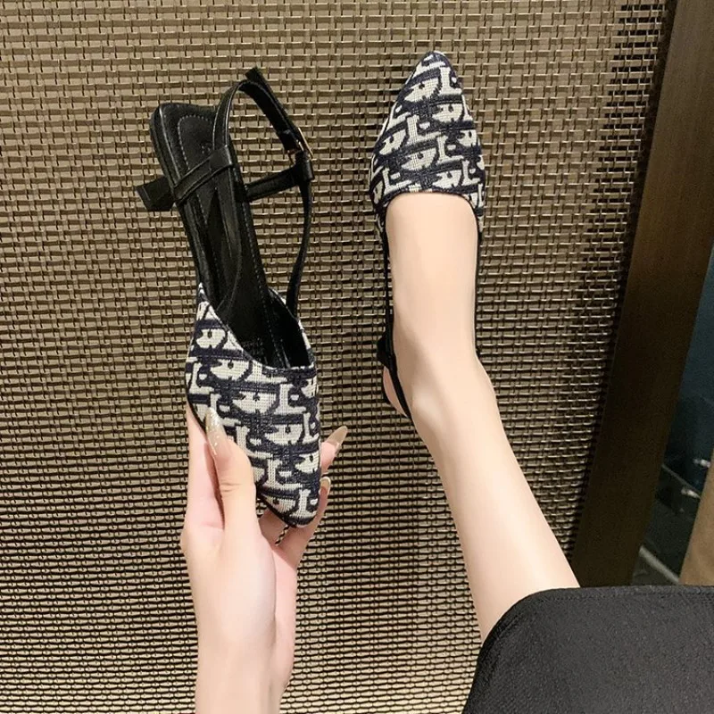 

Французские ретро-сандалии, остроносые туфли на высоком каблуке, женская корейская версия, новинка лета 2026, сандалии с тонким каблуком и открытым носком