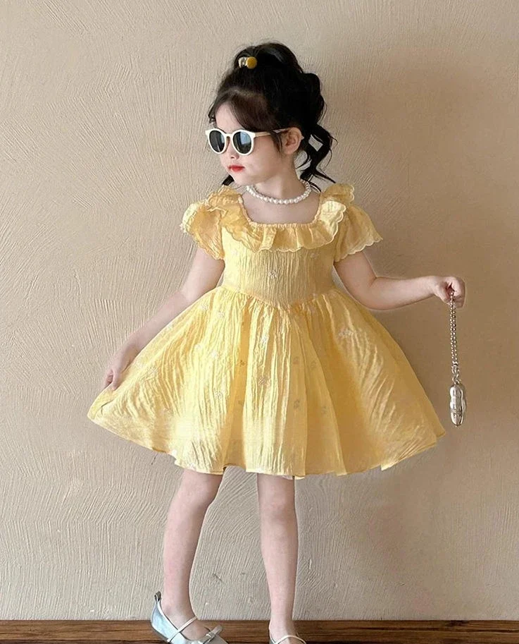 

Korean Children Clothing 2025 Summer New Retro Yellow Embroidered Lace Dress Girls Sweet Texture Dress