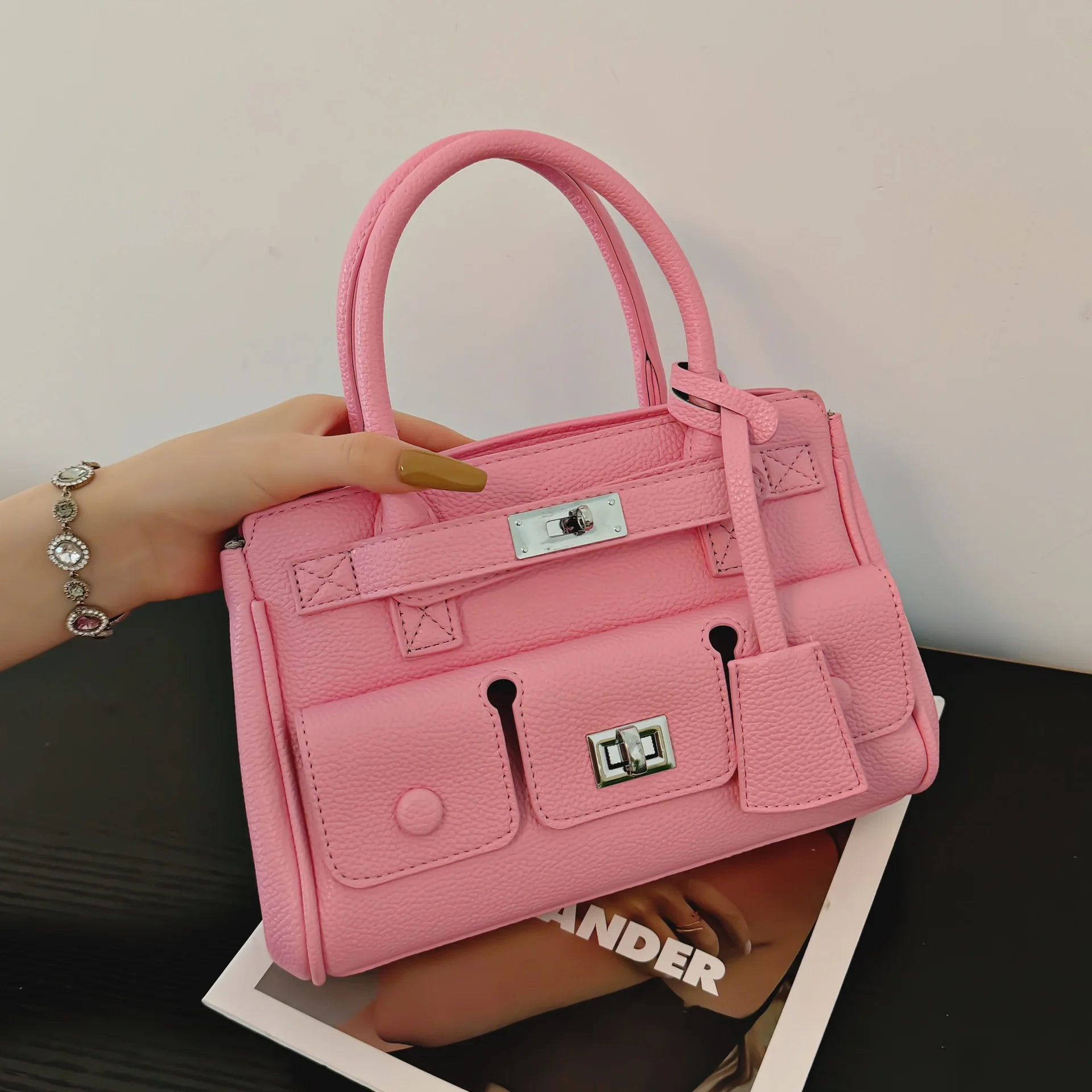 

2025 Новая женская дизайнерская большая сумка - винтажная модная сумка Spice Girl, большая вместительная сумка премиум-класса с несколькими карманами