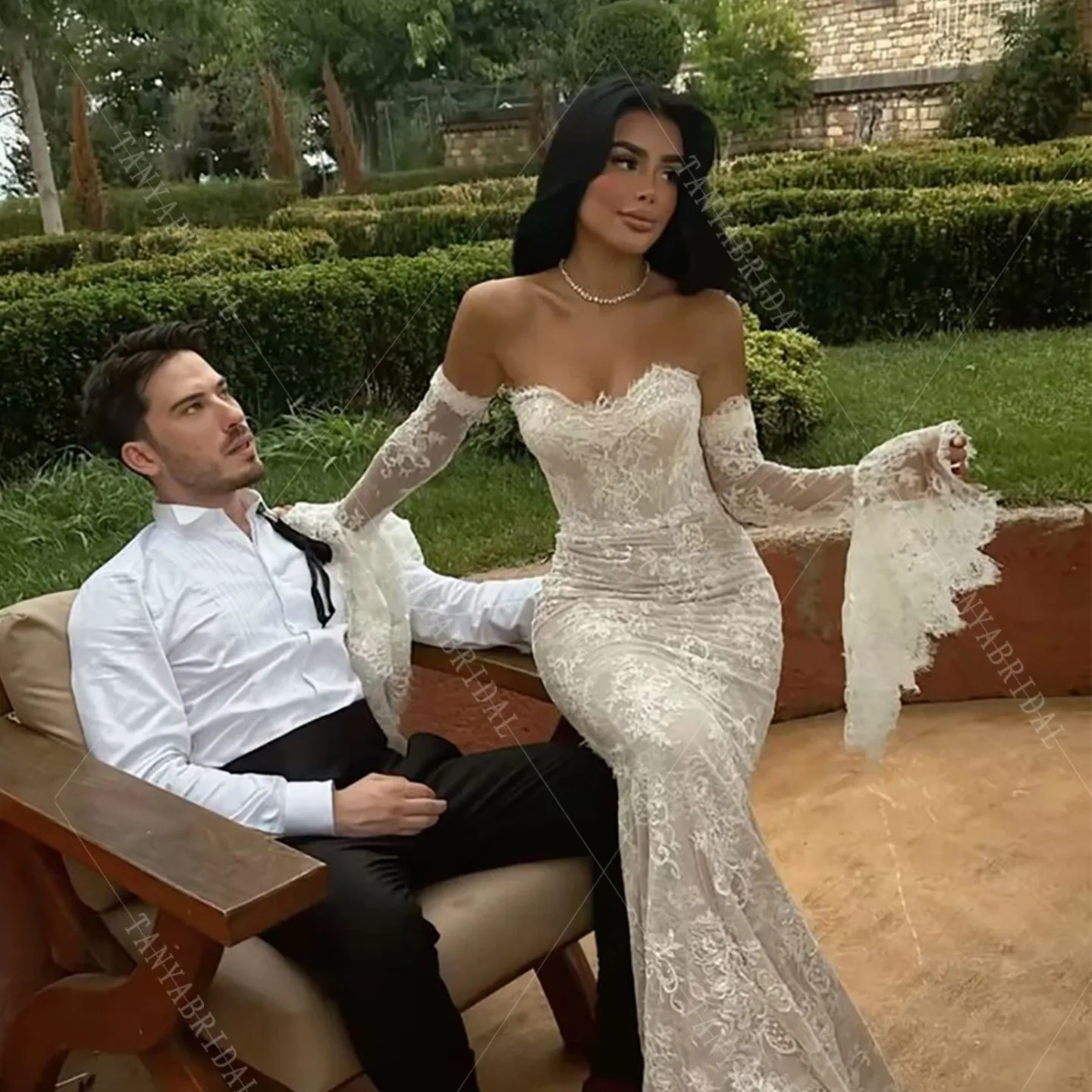 Elegant Detachable Off Shoulder Lace Long Sleeves Bridal Arm Covers Floral Lace Bell Wedding Sleeve Removable Bridal Accessories