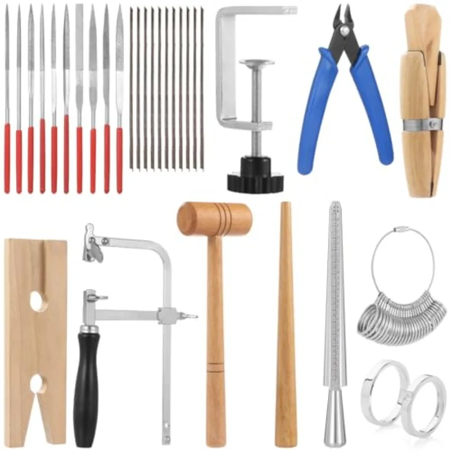 

Профессиональный набор инструментов для ювелиров: измерительные и изготовительские инструменты - включает пилу, воронку для пилы, игольчатые напильники, зажимы и измерители размера. Полный комплект.