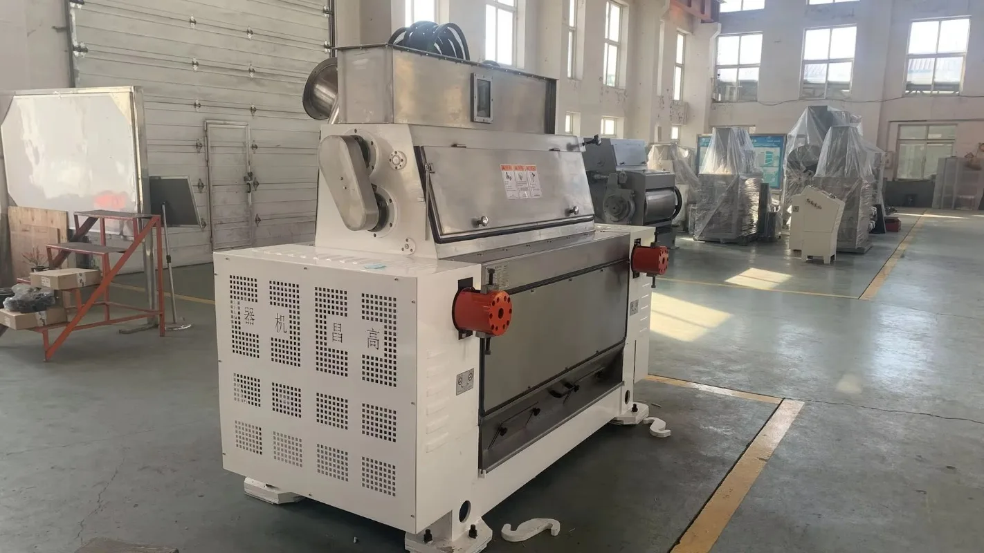 Custom High Quality Feed Manufacturing Machines Ruminant Livestock Corn Flakes Machine Black Bean Feed Production Plant