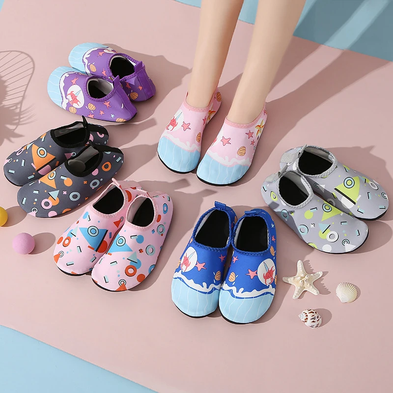 

Kids Beach Shoes, Anti-Slip Water Socks Boys Girls, Water Park Aqua for Swimming, Wading, Snorkeling