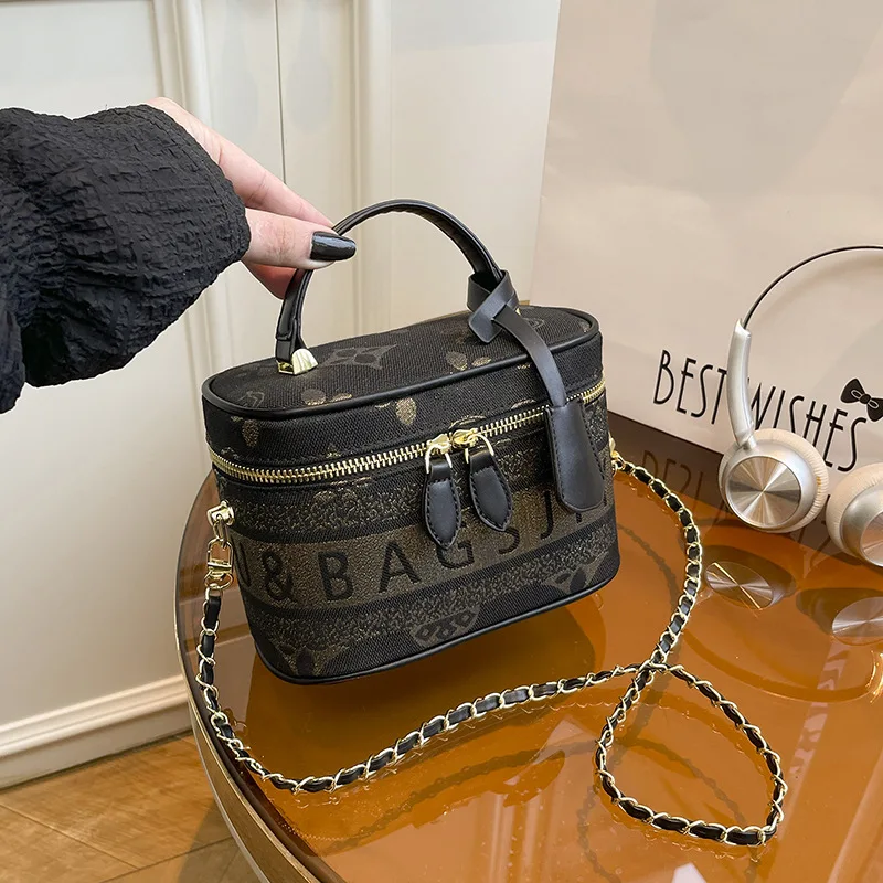 

2025 New Trendy Shoulder Bag for Women Fashion Crossbody Purse with Top Handle Versatile Day to Night Bag Cute Casual Purse