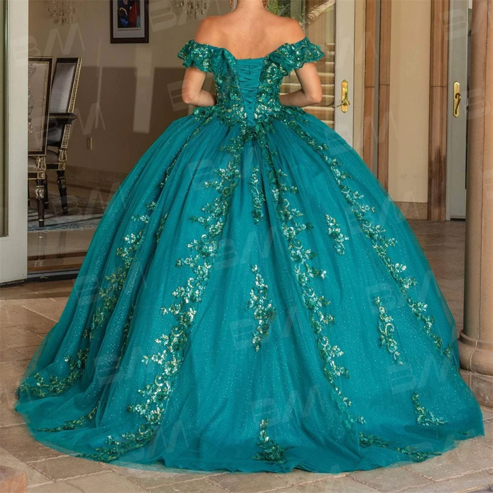 Gegolfde Off-Shoulder Versierde Ballgown Quinceanera-Jurk 2023 Cocktailjurken Met Lovertjes Getailleerde Bodice Vestidos De Baile