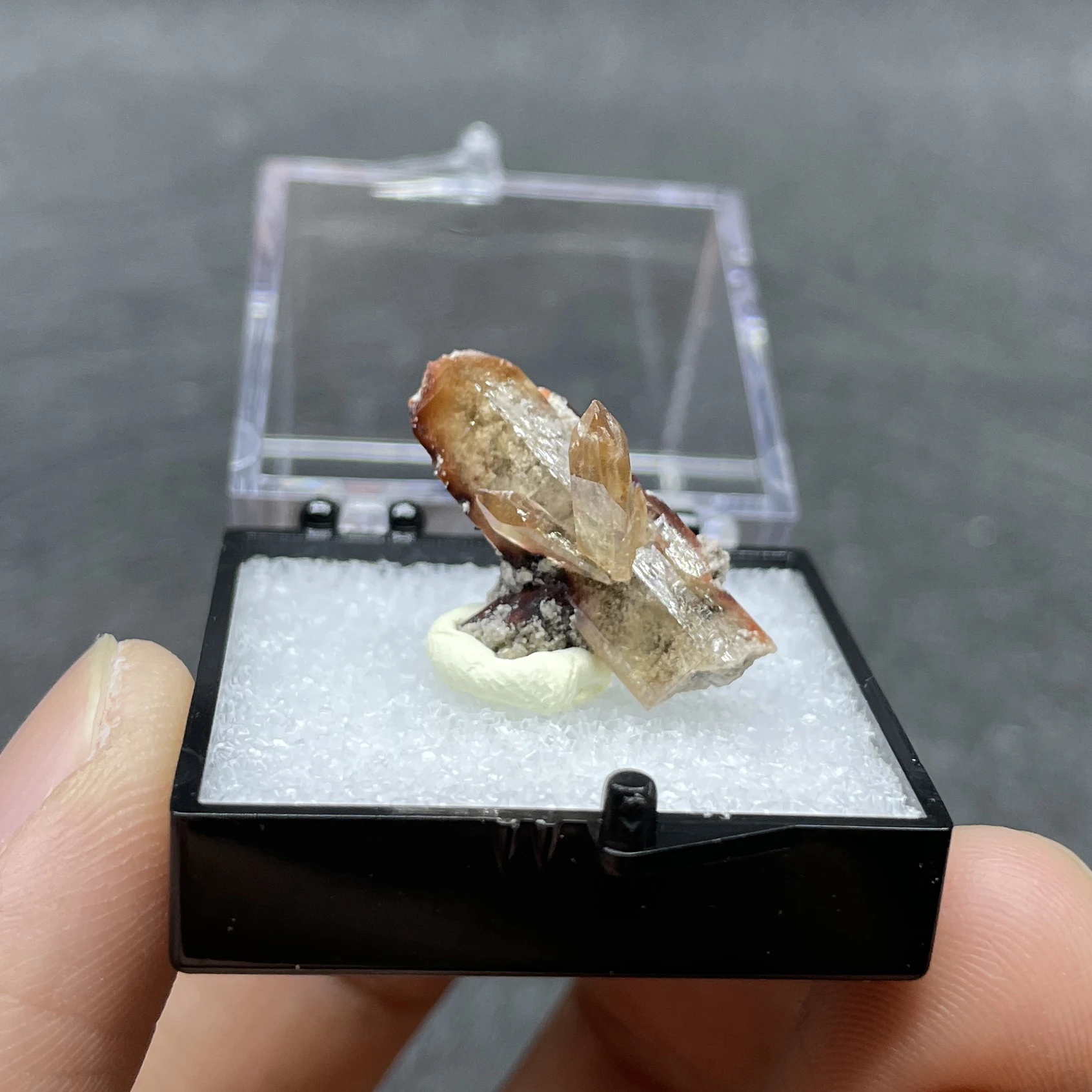 Natural Raw Stone Topaz Crystal Mineral Quartz Rock Specimen Decoration Rough Polished Healing Gift