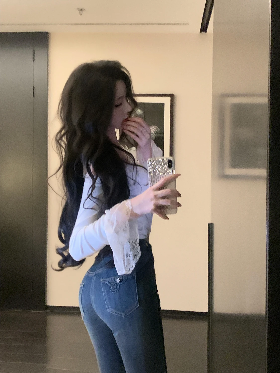 

Женские джинсы слим-фит с подкладкой, высокой талией, осенне-зимние, новые, с мультяшным принтом, утягивающие, с бриллиантовой отделкой