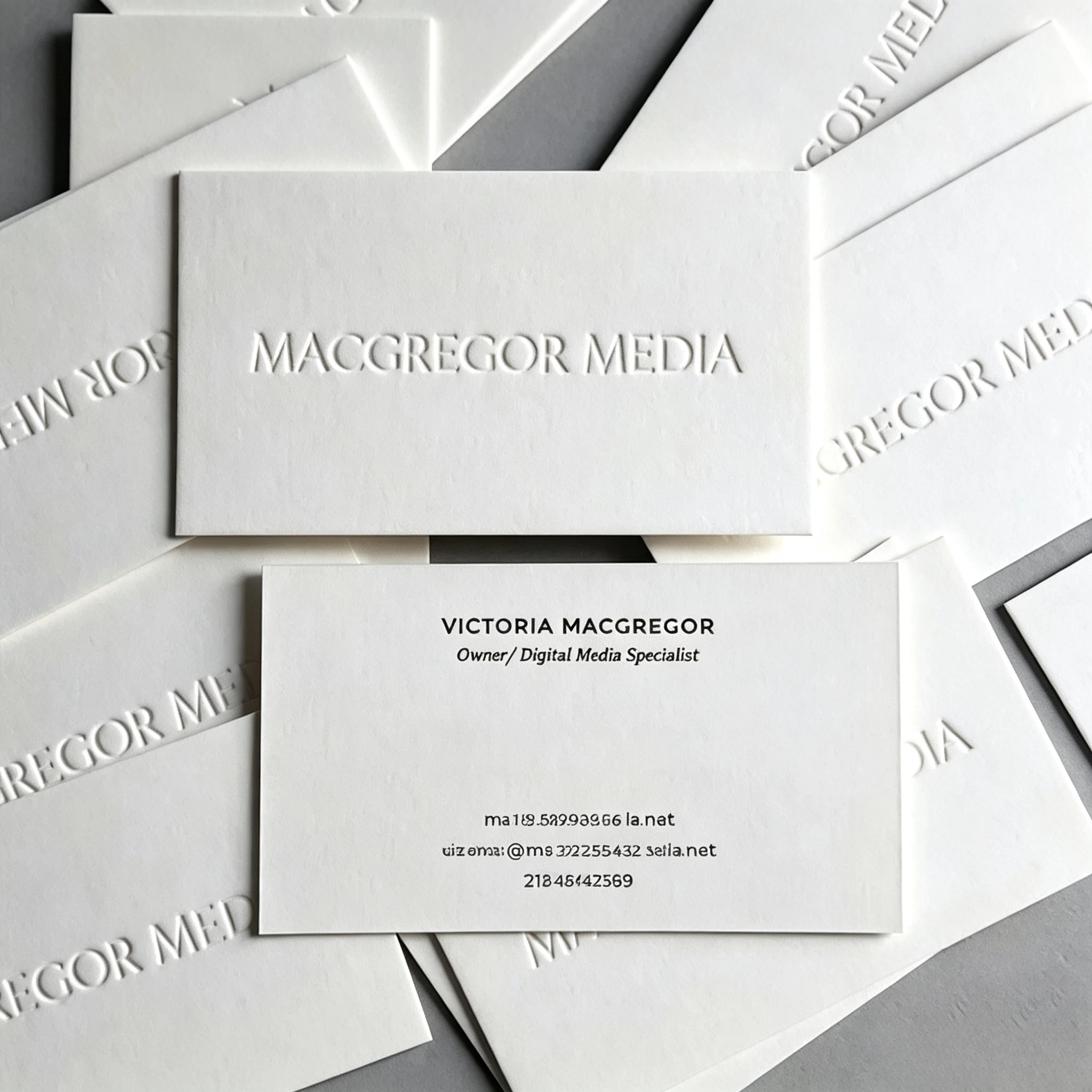 200pcs High-Quality Embossed Business Cards - 500gsm Cotton Paper, Personalized Design for Corporate Events