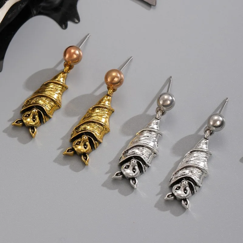 

Halloween upside down bat stud earrings girl, retro old dark wind earrings, accessories