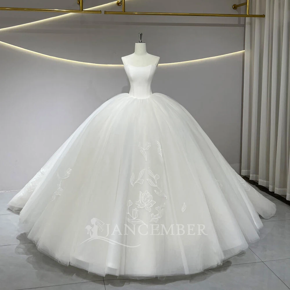 Customized Luxury Ball Gown Strapless Wedding Dresses Sleeveless Bridal Gowns with Court Train Vestidos De Novia
