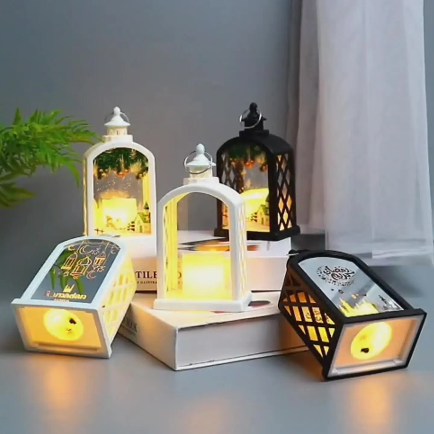 

Vintage Portable Oil Lamp Christmas LED Night Lights Battery Powered Xmas Hanging Lanterns Kid Toy Gift