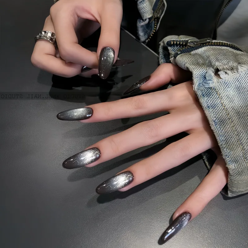 24 Stück ovale, kurze, rosa Nägel zum Aufdrücken, einfache Ombre-Frühlings-Kunstnägel für süße, freche, coole Frauen und Mädchen, abnehmbare, tragbare Nagelkunst