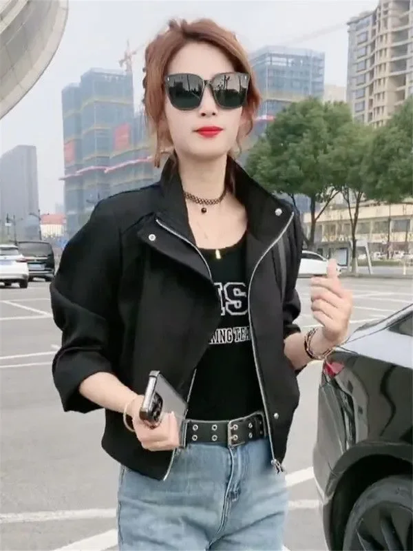 

Черная повседневная укороченная куртка в бейсбольном стиле для женщин, осень 2025, новинка, маленький размер, премиум-класс, молодежный топ