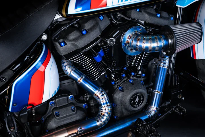 مجموعة مسامير المحرك الملونة لعالم الدراجات النارية لـ Harley M8 Softail/Touring