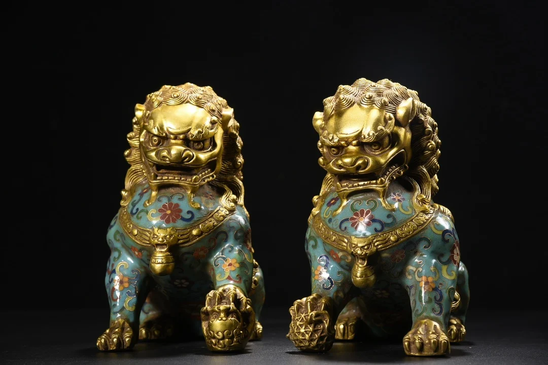 

8"Tibetan Temple Collection Old Bronze Cloisonn Enamel Gilded Lotus Desk Lion Statue Pair Door God Lion Amass wealth Ornaments