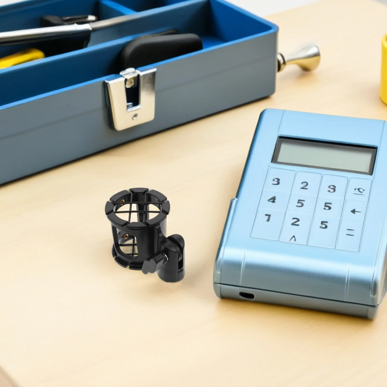 

2Pcs Plastic Microphone Shockproof Mount Anti Vibration Mic Holder Clamp for Studio Recording Podcast Broadcasting