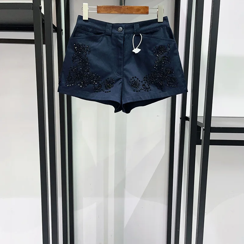 2026 Spring Summer Designer Shorts Women Solid Color Unique Beaded Floral Symmetric Embroidery Casual Shorts