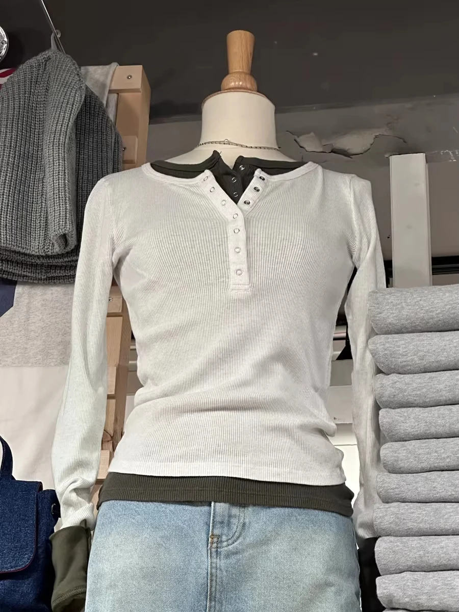 

Simple Ribbed Buttons T-shirt Women Streetwear Casual O-neck Cotton Slim Long Sleeve Tshirt All-match White Tee Tops Spring New