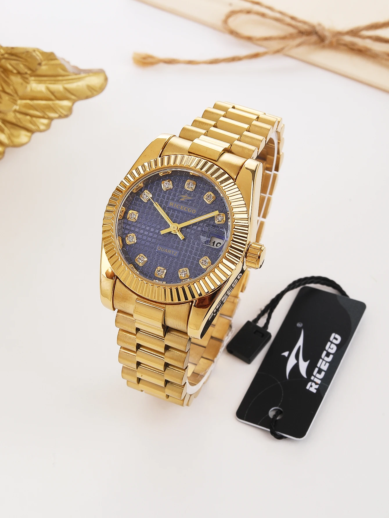 

Business diamond inlaid quartz watch with calendar display, metal strap, three-dimensional texture dial, wear-resistant design,