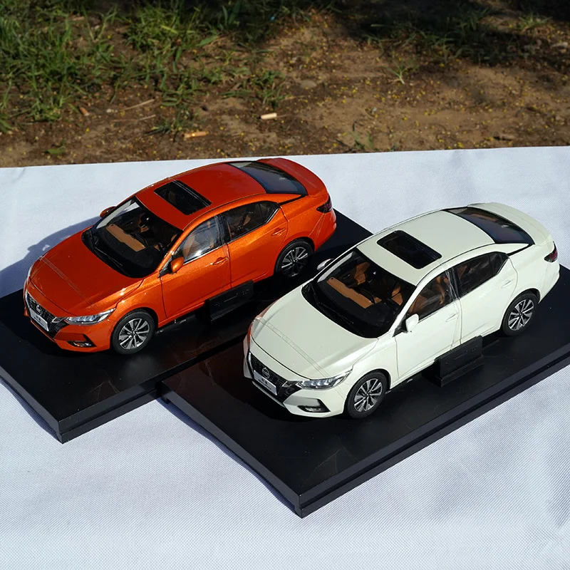 Dealer Edition Car Model,1:18 Nissan Sylshy (Sentra)MK14,2019,E-Power,Diecast Model for Collections,Display and Gift for Friends
