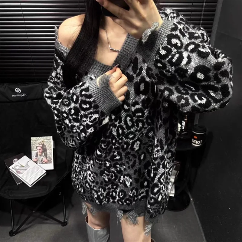 

Loose Mid-length Round Neck Sweater Top for Women Autumn and Winter Retro Lazy Style V-neck Torn Leopard Print Sweater