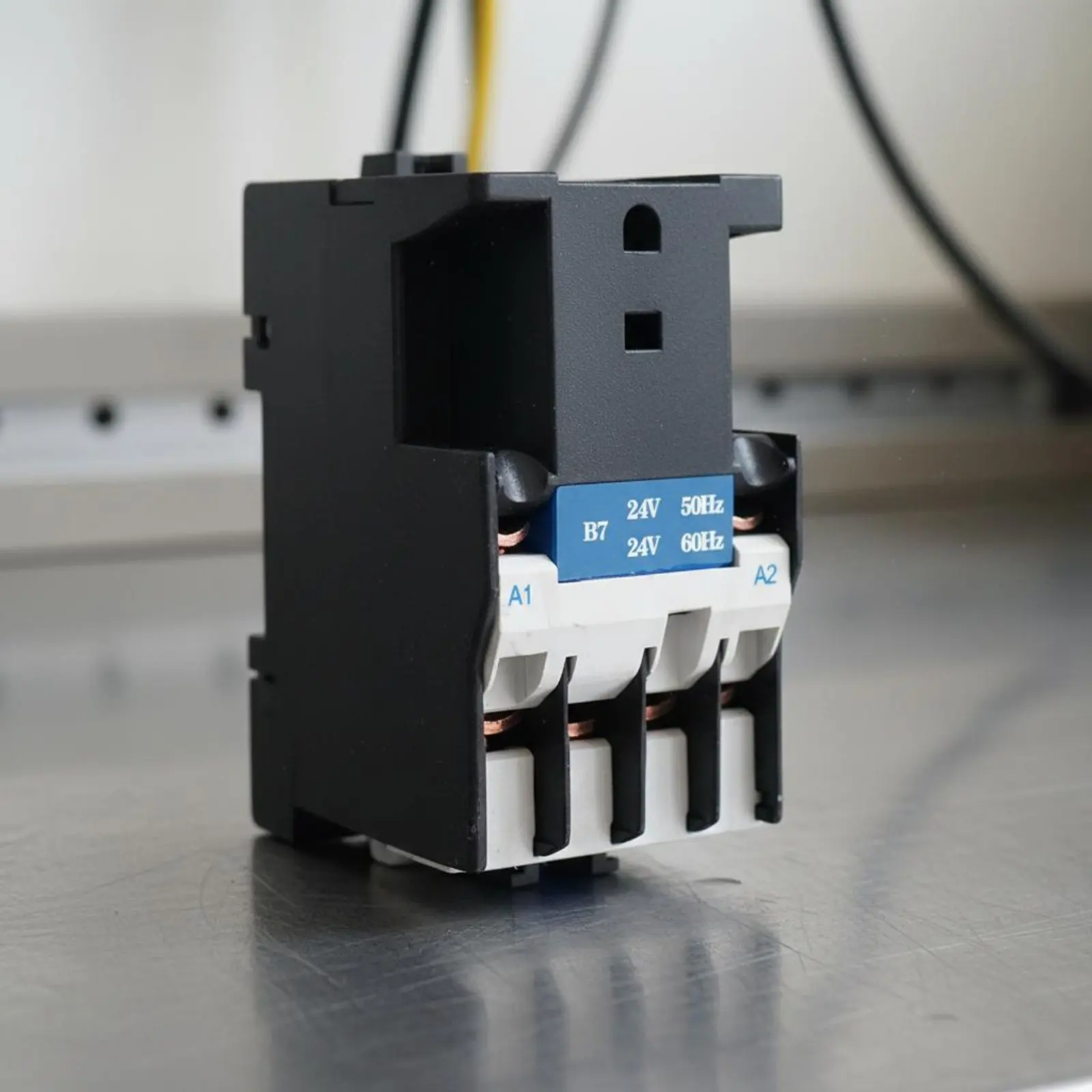 

Alternating Current Contactor Industrial Grade Electromagnetic Contactor Drive Controller High Power Switching Electrical