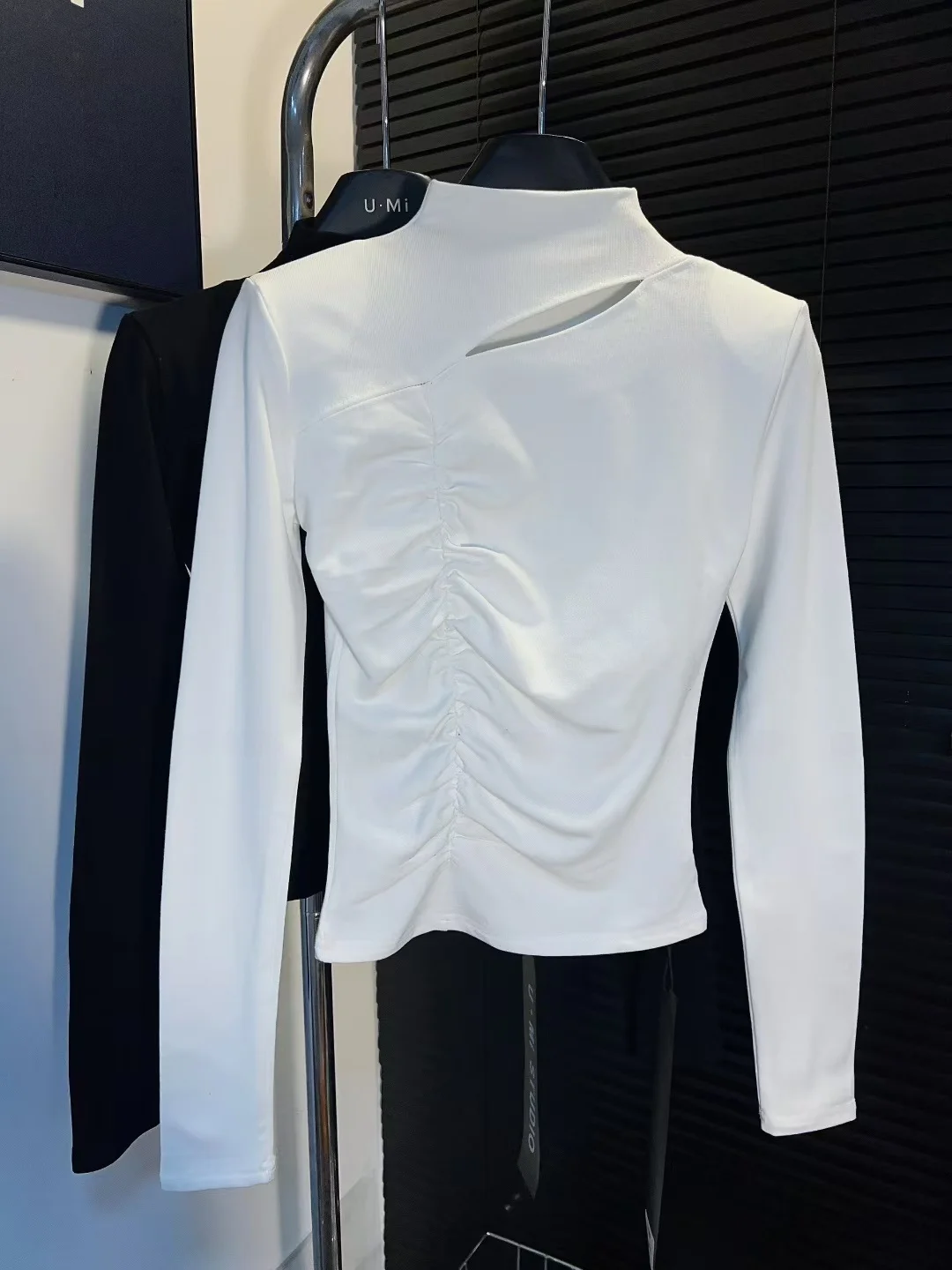 

Korean Sle Long Sve T-irt Women's Fce oulder Pad Hollow out Slim Fit High Collar Winter Comfortable Soft Cotton Top