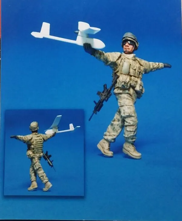 1:35 Resin Model Soldier UAV of The U.S. Army Soldier of The Requires Manual Drawing Model Assembly Kit