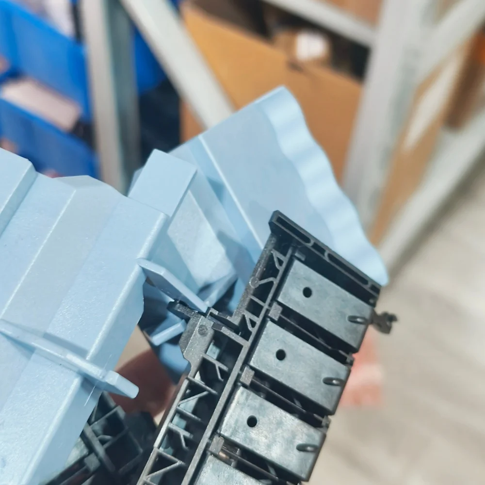 

Carriage Assembly Cover for HP DesignJet 10 20 30 70 90 100 110 120 130 plotter; printhead upper cover