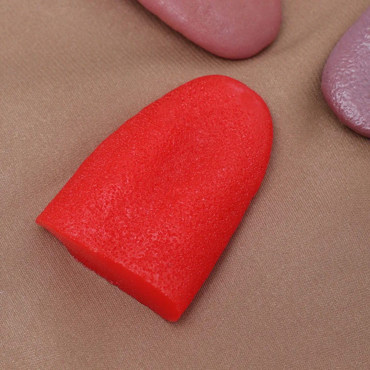 

3pcs Fake Tongue Props Lifelike Halloween Party Horror Gathering Prank Steel Needle Pierce Tongue Creative Cosplay Funny Trick