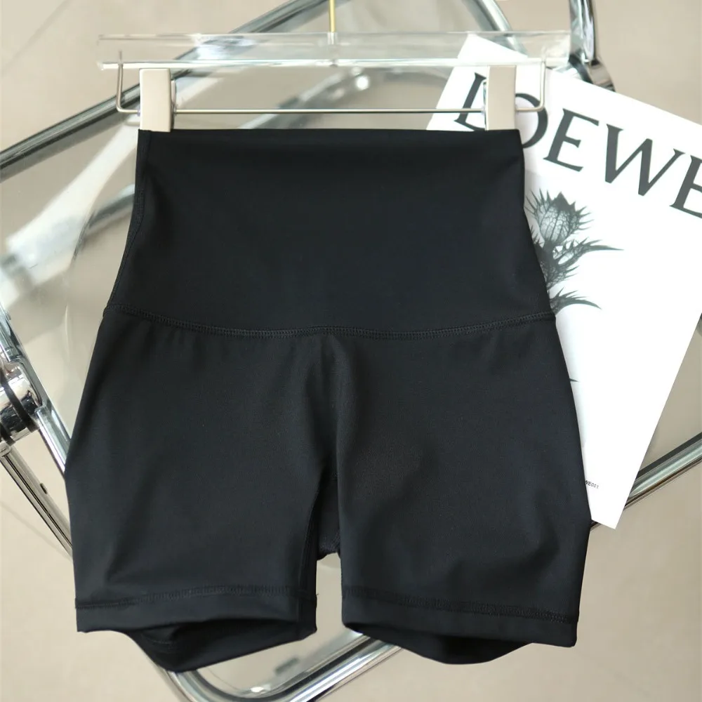 

High Elastic Nylon Sports Shorts Compression Fit Quick-Dry Stretch Yoga Shorts 3-Inch Length Butt-Lifting Design