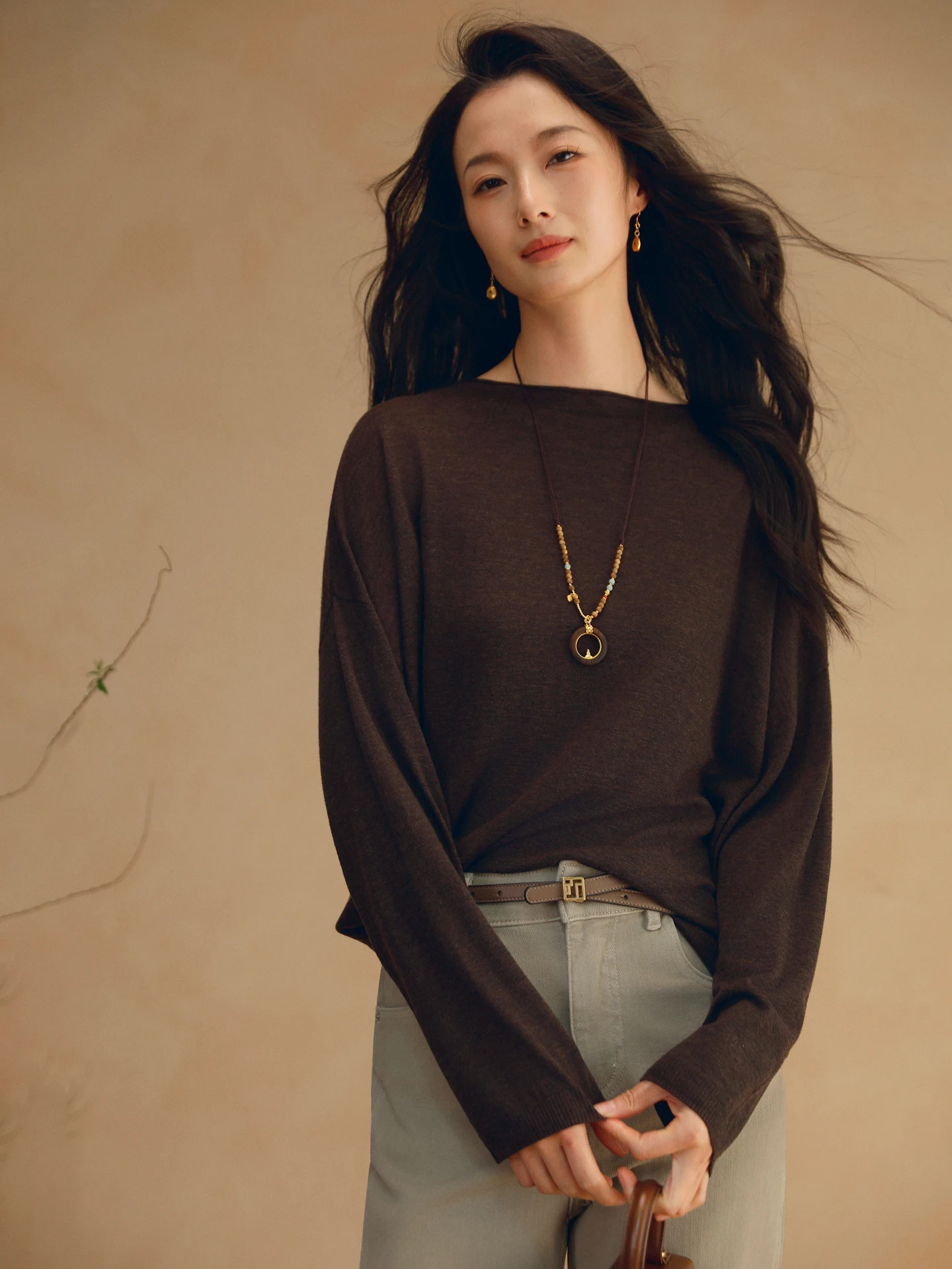 

Loose Woolen Sweater Women's One-Shoulder Silk Water-Soluble Spring New Style Brown Coffee Color Interface Fashion Brand