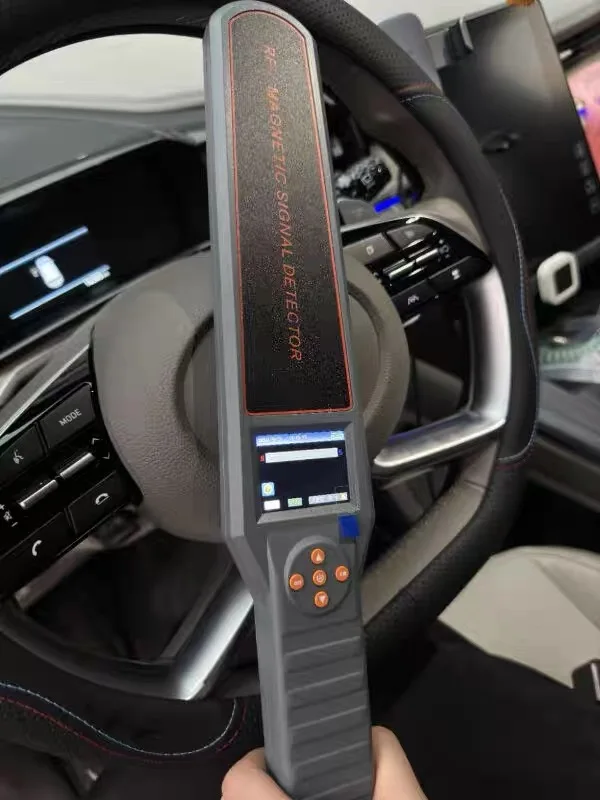 

DS828 Шпионский GPS-отслеживание/Беспроводной детектор ошибок/Скрытой камеры Сканер RF/TAG Bluetooth Обнаружение сигнала Wi-Fi, Портативные антишпионские гаджеты