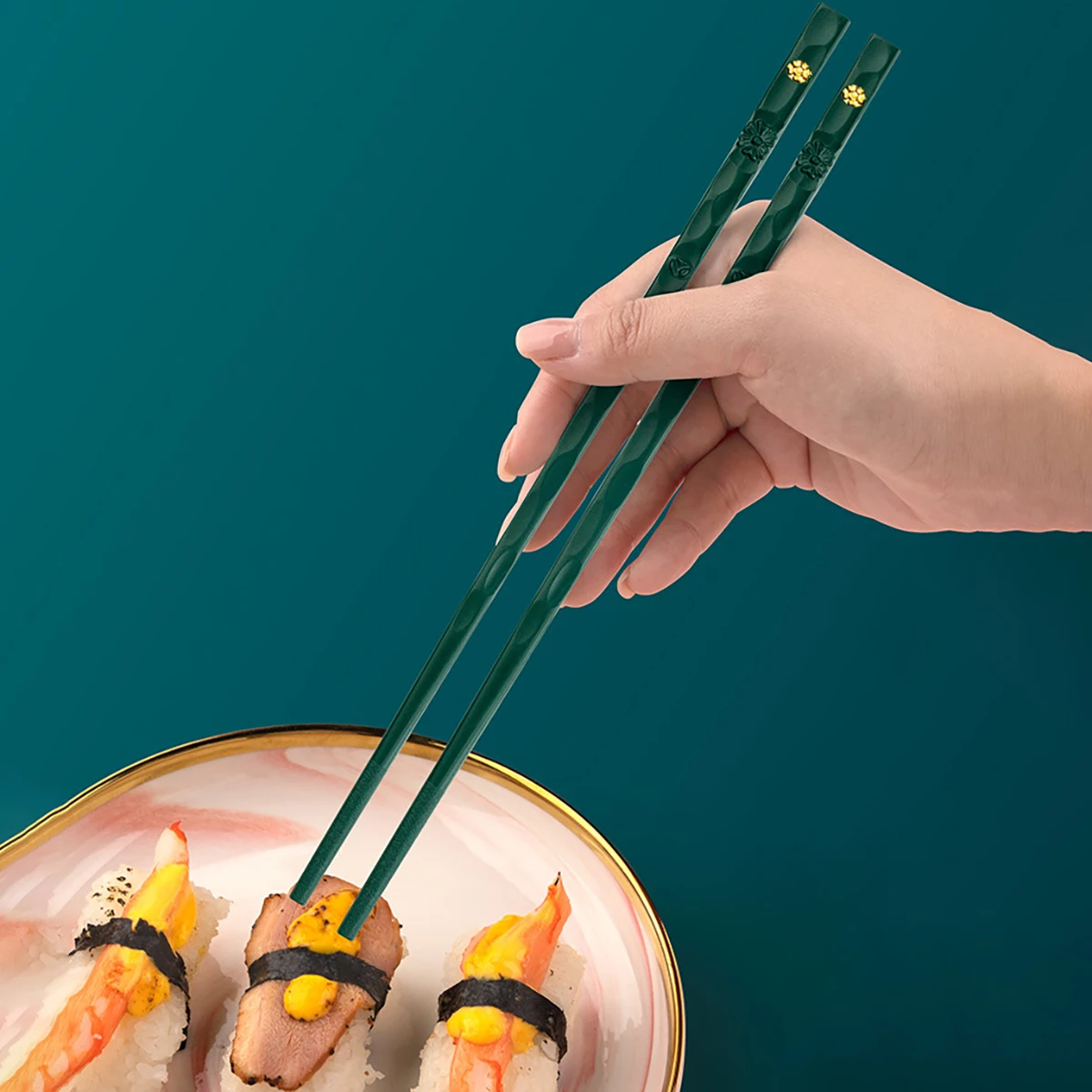 5 Pairs Green Gold Alloy Chopsticks Set Non-Slip Sushi Chopsticks Set Reusable Chinese Chopsticks Home Kitchen Dinnerware Set