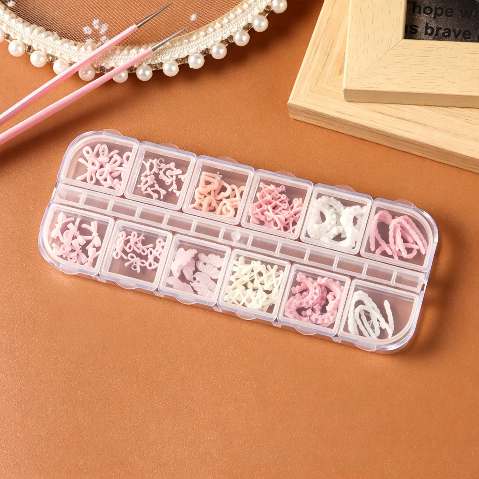 12Grid Pink Ballet Series Nagelzubehör 3D Schleifen-/Herz-/Rocksaum-Designs Charms für Nägel im koreanischen Stil DIY Nageldekorationen – Detail 5