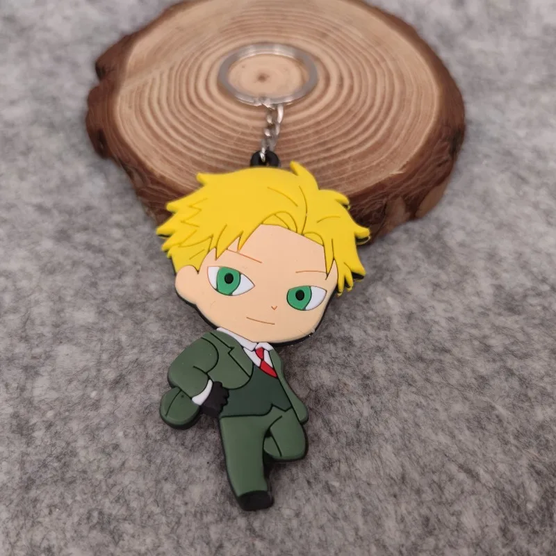 سلسلة مفاتيح منقوشة على شكل رسوم متحركة يابانية SPY×Family Kawaii ملحقات أنيمي هدية صغيرة