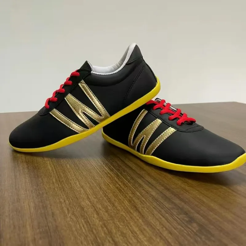 2024 Nieuwe Tai Chi Schoenen Heren Dames Top Kwaliteit Kung Fu Taekwondo Schoen Unisex Designer Ochtendoefening Vechtsport Schoenen