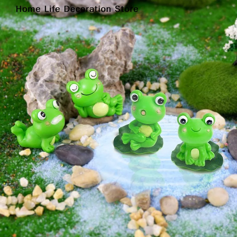 【H】Resin Frog Miniature Car Ornaments Miniatures Animal Frog Resin Cute Frog Action Figure Micro Landscape Cartoon