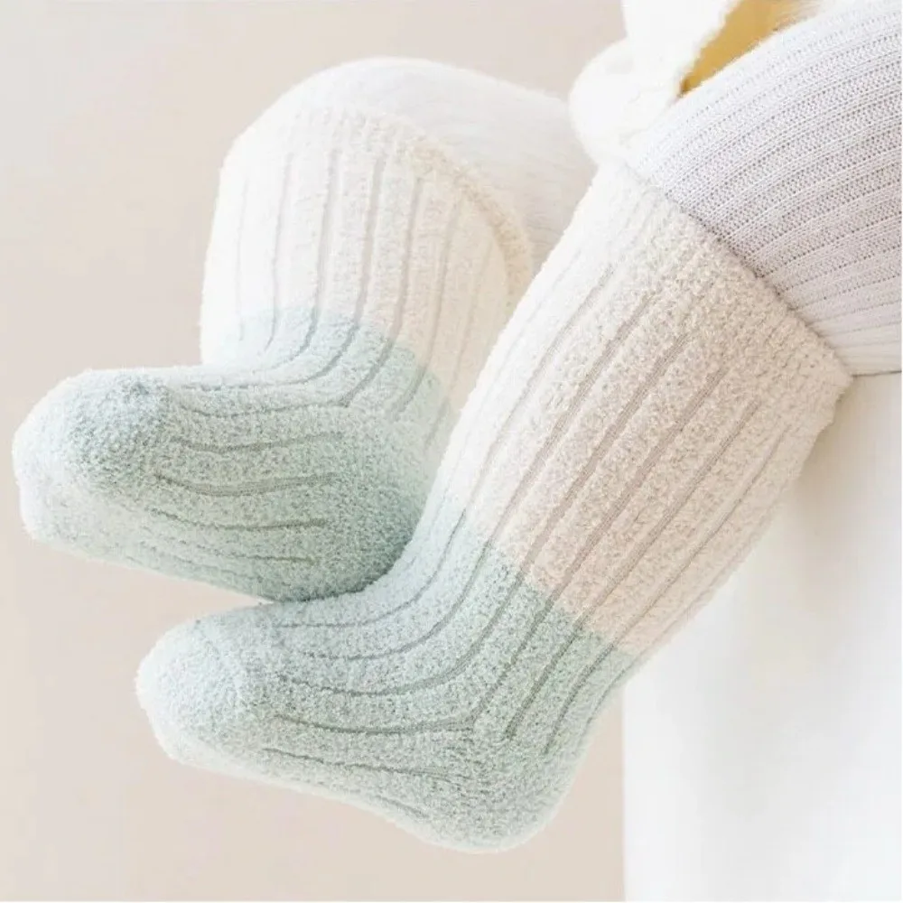 3 أزواج لينة 0-3Year المرجان المخملية الجوارب الحرارية الأحذية فضفاضة الفم منتصف أنبوب جورب سميكة الدافئة الطفل الجوارب الأطفال