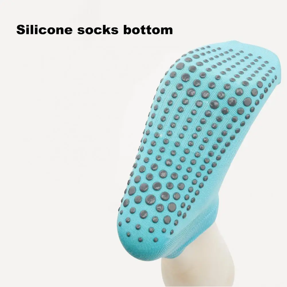 Arch Support Athletic Socks Warm Anti-slip Unisex Floor Socks with Silicone Bottom for Sports Winter Activities for High