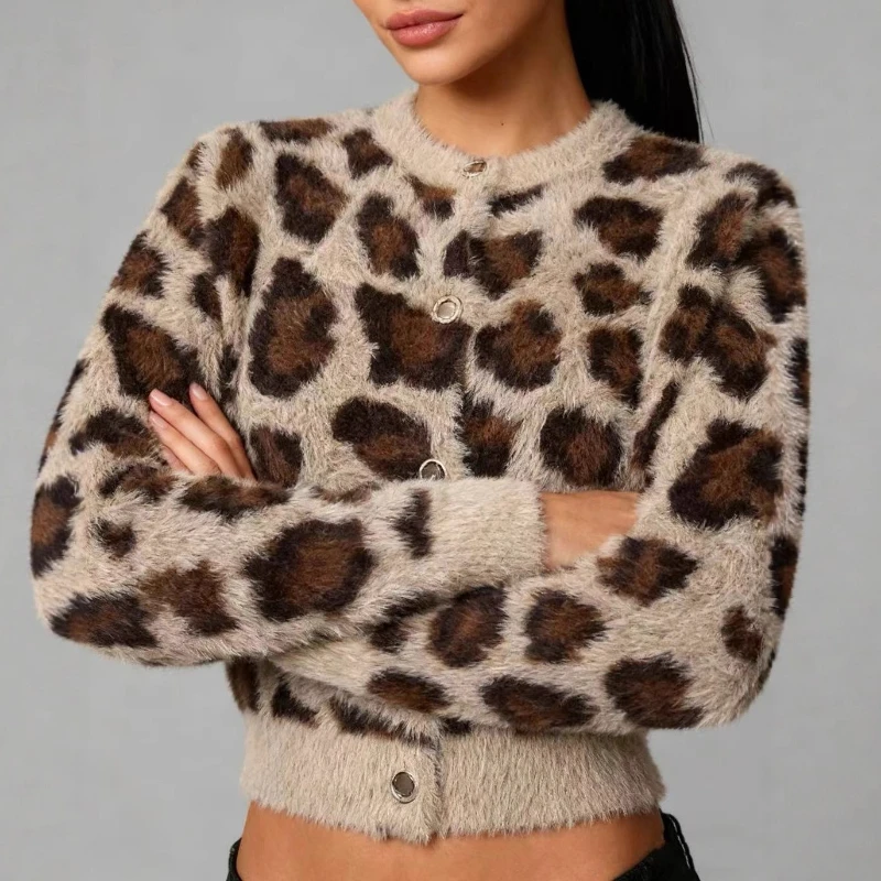 

Women's Round Neck Knitted Sweater Jacket Medium Cardigan Base Shirt