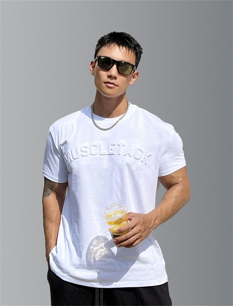 Summer casual men's T-shirt top fashion crew-neck cotton sports men short sleeve convex logo design men's wear