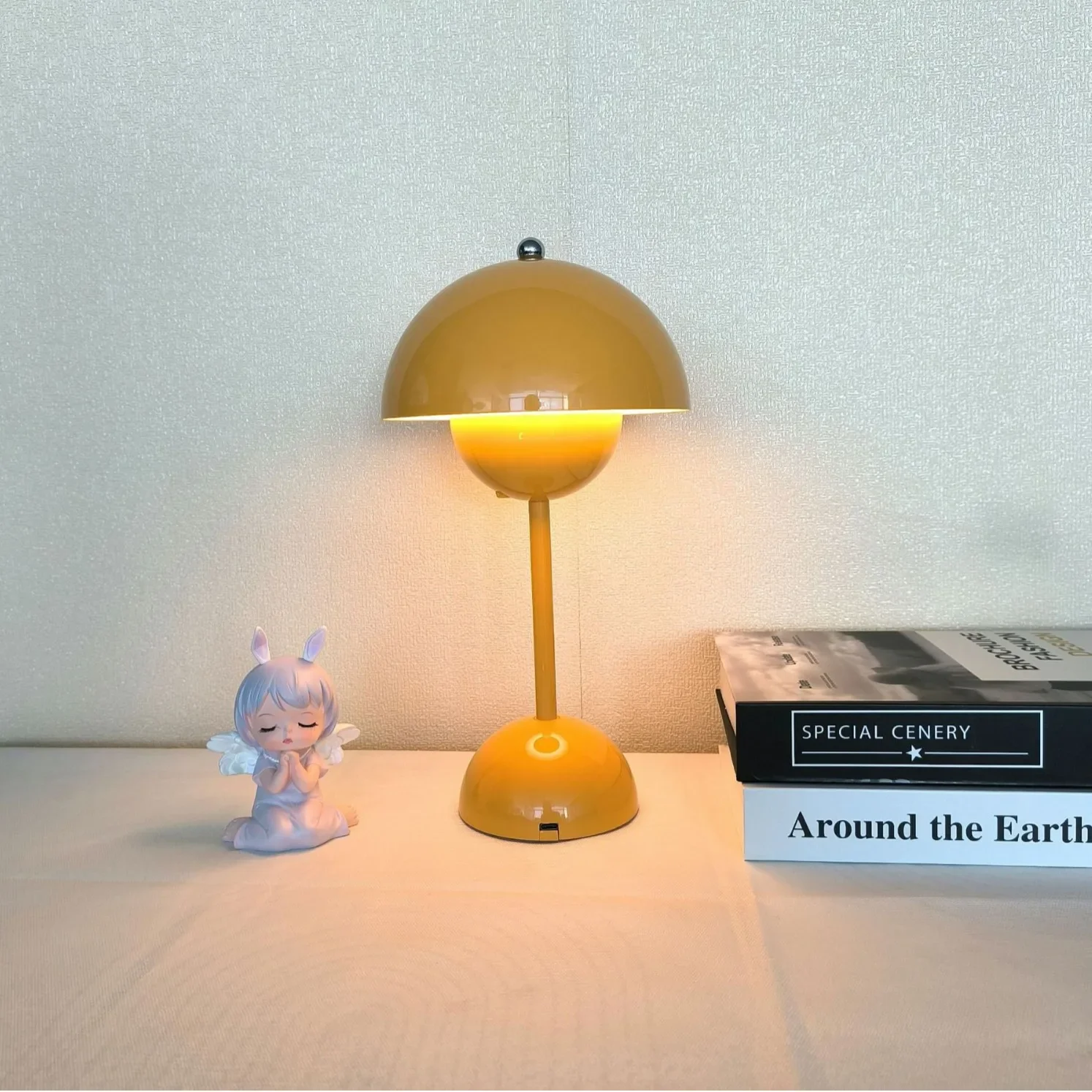 Danish Modern Mushroom Bud Macaron Desk Lamp Bedroom Study LED Retro Reading Home Decoration Light