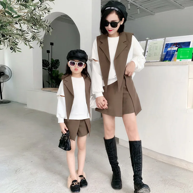 Mother Daughter Matching Outfits Fall Spring Little Girls White Sweatshirt Vest Pants 3 pcs Clothing Set Family Matching Clothes