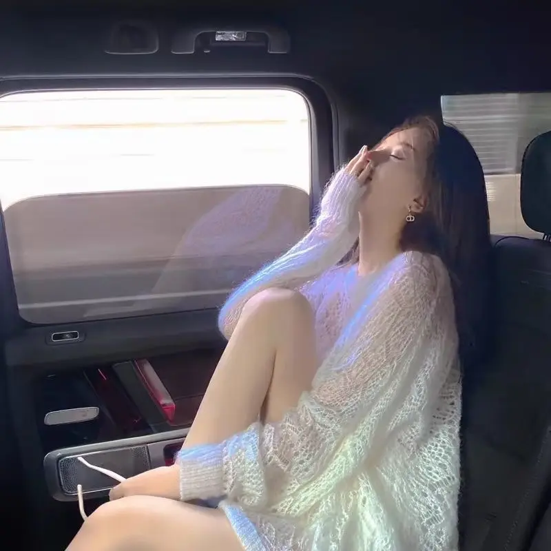 

New Soft Gentle Western Style Fairy Style Hollow White Color Sweater Autumn Winter 2025Women Mid Length Lazy Fashion Knittedtops