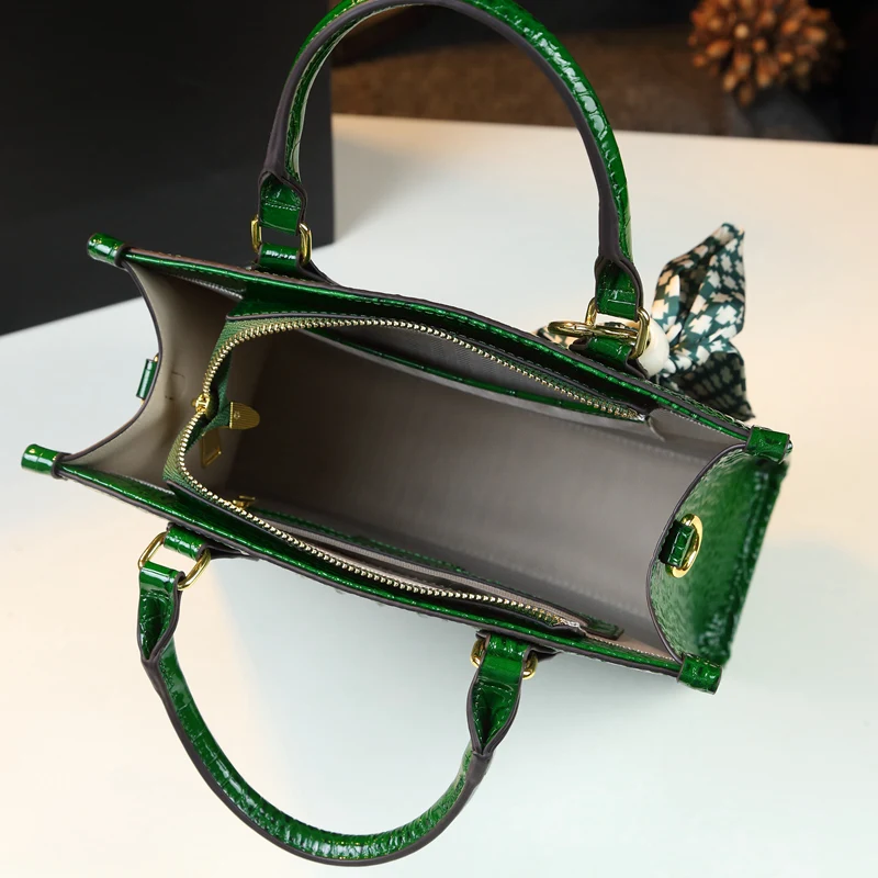 Luxury Fashion Genuine Leather Women Handbags Crocodile Pattern Lady Mom Shoulder Messenger Bag Elegant Portable Tote Bags 2023