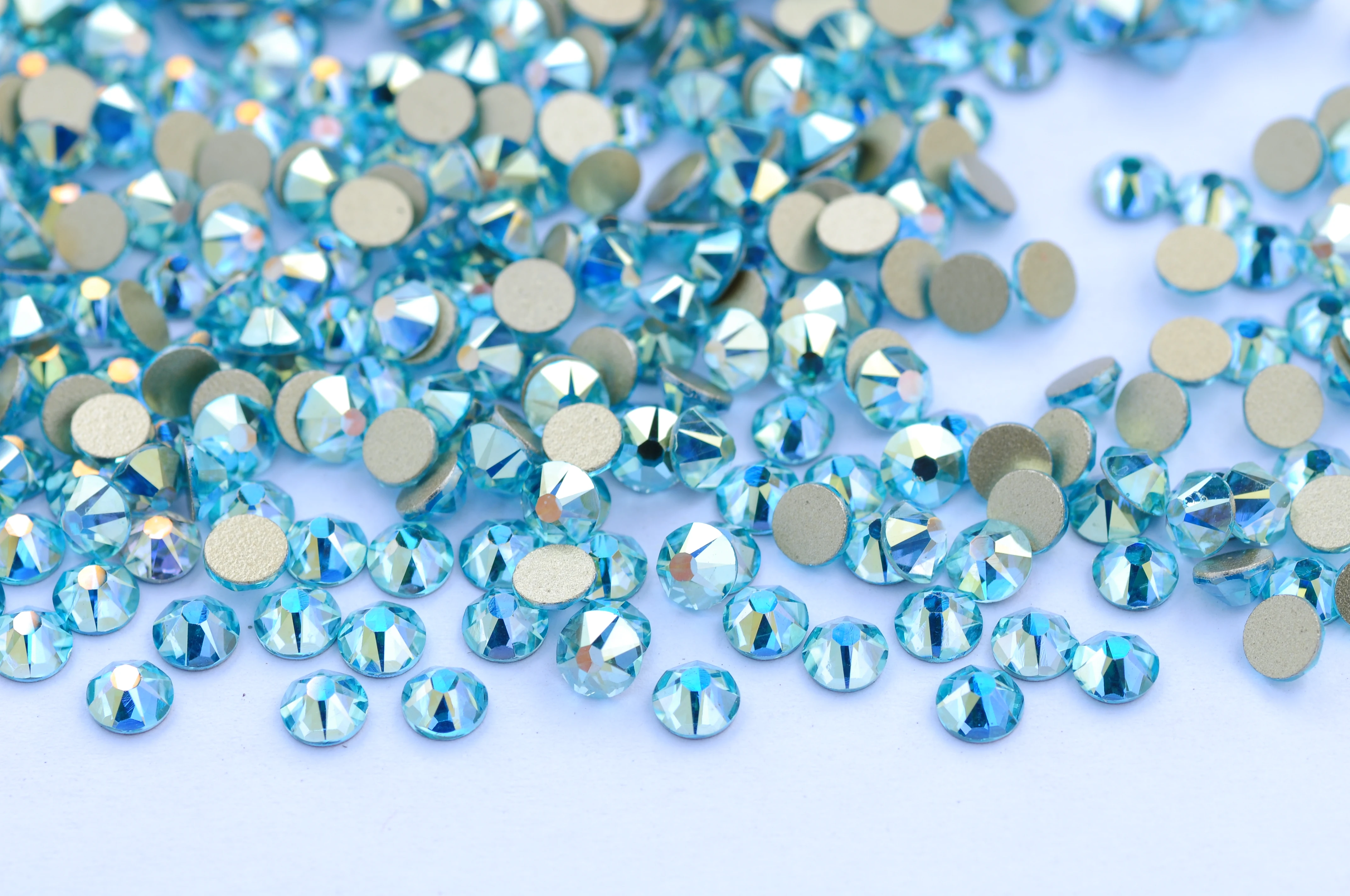 Aquamarin und Aquamarin AB Strass Glaskristall-Strasssteine mit flacher Rückseite, Glitzersteine für Nagelkunst, Kleidung, DIY-Dekoration – Detail 4